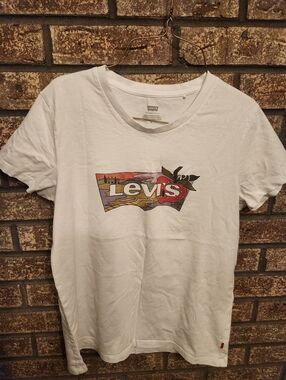 Levi's White Short-Sleeve Tee with Multicolor Graphic Logo Size Med